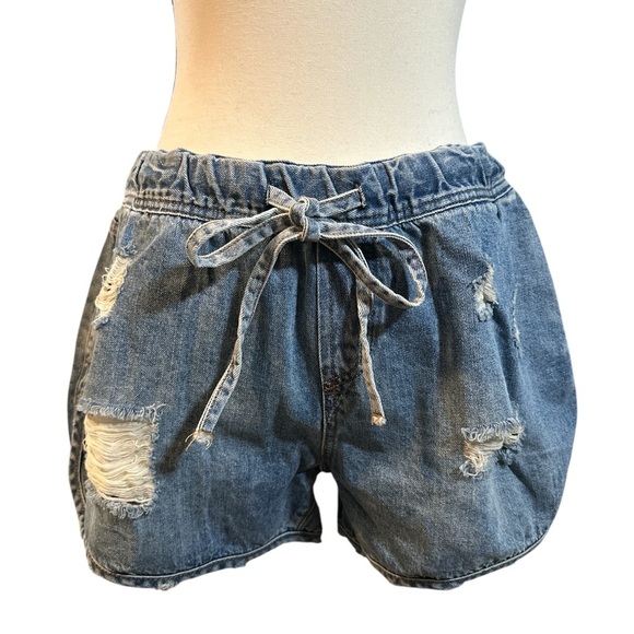 Umgee Light Blue Distressed Jean Shorts - Picture 1 of 6